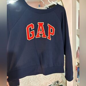 GAP Cropped Sweatshirt